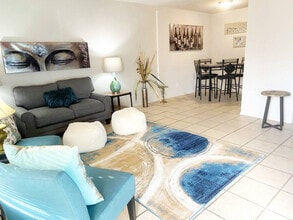 3901 S Garnett Rd in Tulsa, OK - Foto de edificio - Building Photo