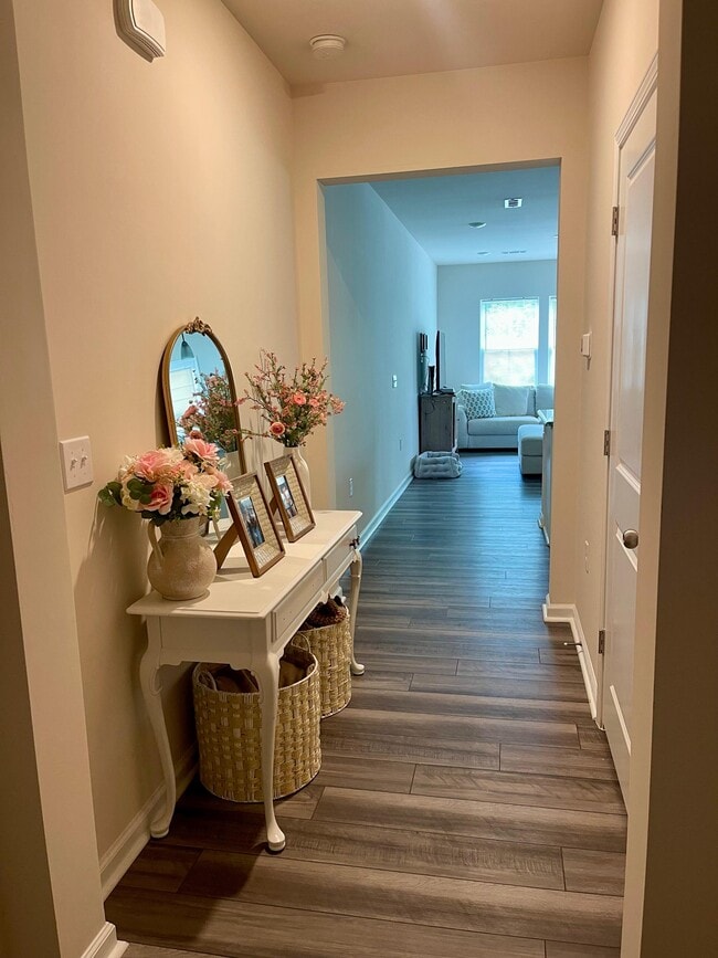 property at 915 Falls Grove Trl