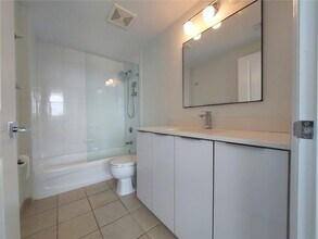 1250 S Miami Ave, Unit 2011 in Miami, FL - Building Photo - Building Photo