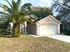 8 Lake Walden Trail in Ormond Beach, FL - Building Photo