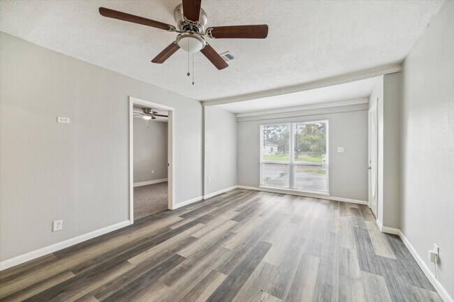 7426 Saunders Rd in Houston, TX - Building Photo - Building Photo