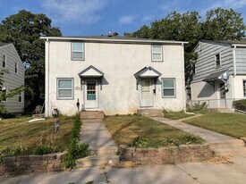 708 1st Ave S in South St. Paul, MN - Building Photo