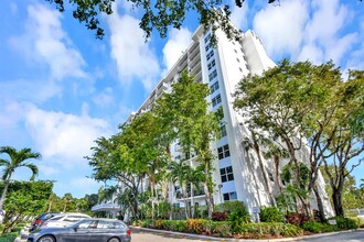 1800 N Andrews Ave, Unit 12K in Fort Lauderdale, FL - Foto de edificio - Building Photo