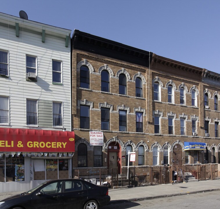 642 Wilson Ave in Brooklyn, NY - Building Photo