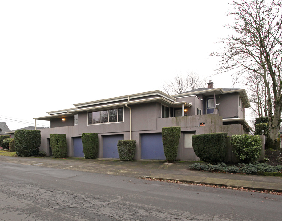 1926-1932 SE Ash St in Portland, OR - Foto de edificio