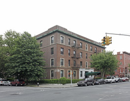 Meade Court Apartments