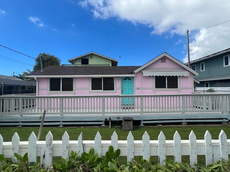 91-69 Fort Weaver Rd in Ewa Beach, HI - Building Photo