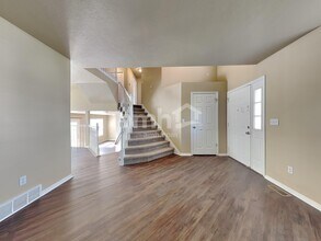 8706 S Pebble Crest Way in West Jordan, UT - Foto de edificio - Building Photo