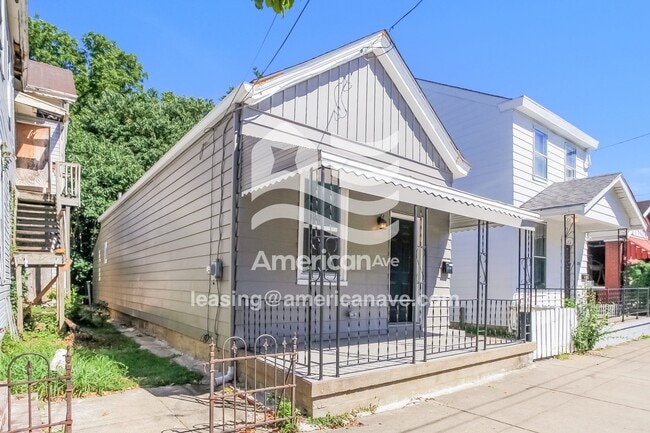 1718 Garrard St in Covington, KY - Foto de edificio - Building Photo