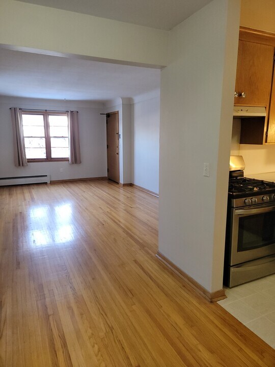 3527 Harriet Ave, Unit Apartment #2 in Minneapolis, MN - Foto de edificio