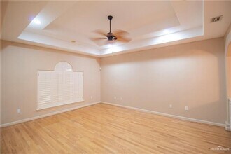 17 N "E" St in McAllen, TX - Building Photo - Building Photo