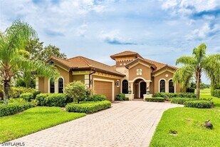 7771 Cottesmore Dr in Naples, FL - Building Photo