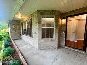 1800 Castille Dr in Orange Park, FL - Foto de edificio - Building Photo