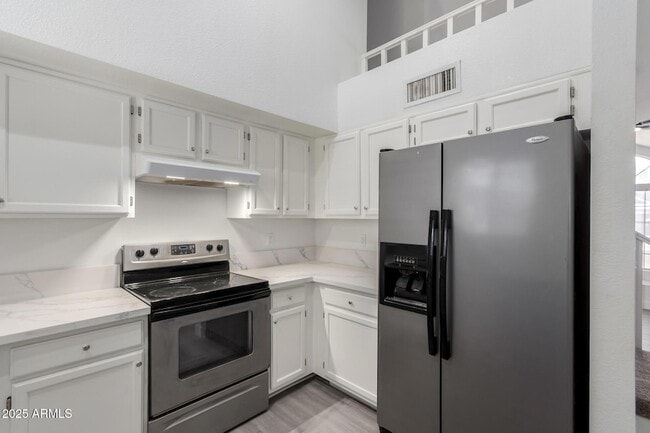 property at 4162 E Wayland Rd