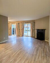 7030 Park Ln Ct in Woodridge, IL - Building Photo - Building Photo