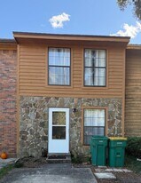 226 Pelham Rd in Fort Walton Beach, FL - Building Photo