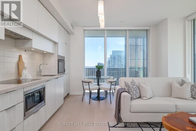 2610-2618 EGLINTON Ave in Toronto, ON - Building Photo - Building Photo