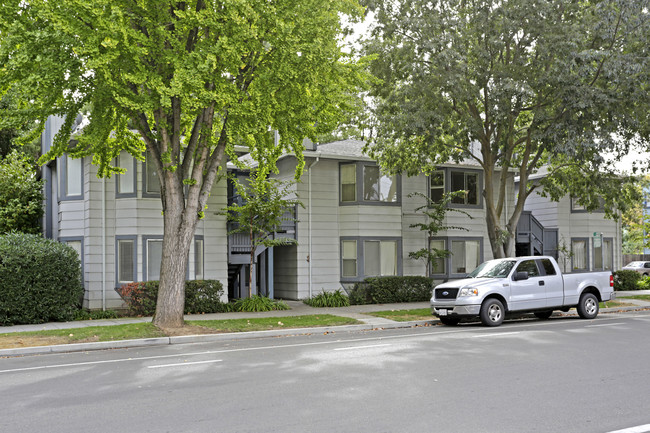 1800 U St in Sacramento, CA - Foto de edificio - Building Photo