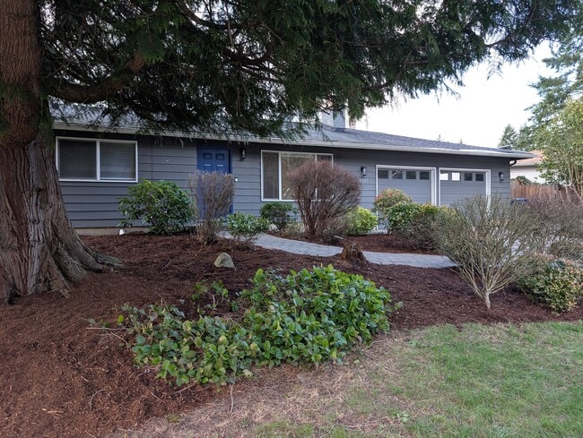 14105 104th Pl NE in Kirkland, WA - Building Photo - Building Photo