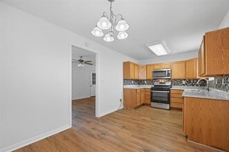 304 S Oak St in Leonard, TX - Building Photo - Building Photo