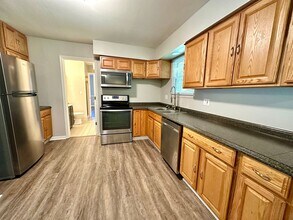 6530 Pine Cone Dr in Dayton, OH - Building Photo - Building Photo