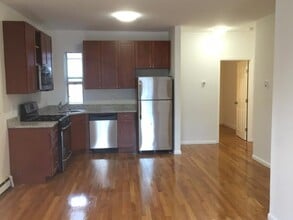 30 S Huntington Ave, Unit 2 in Boston, MA - Building Photo - Building Photo