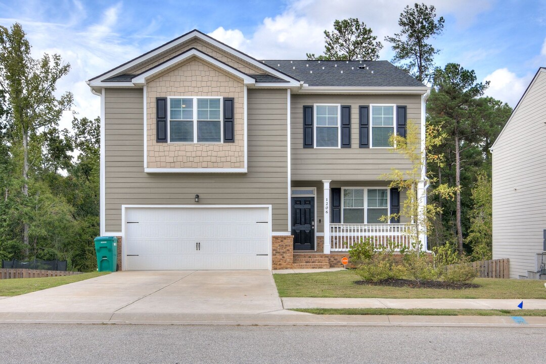 1206 Sambar Cir in Grovetown, GA - Foto de edificio