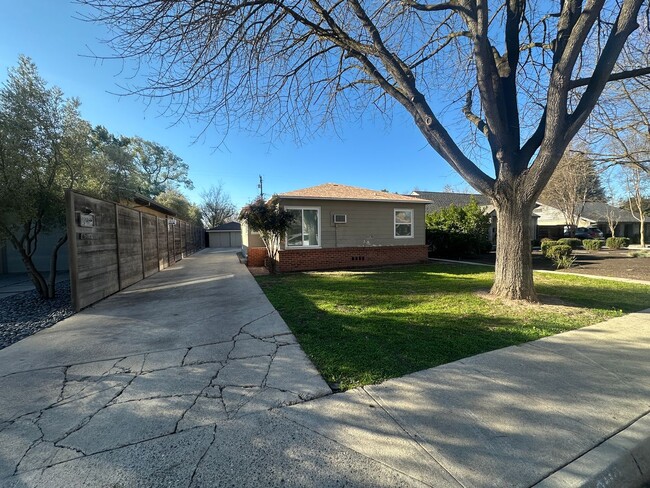 property at 1021-1023 Enslen Ave