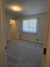 38664 Harrison Creek Ct in Harrison Township, MI - Foto de edificio - Building Photo