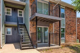 8037 W Elizabeth Ln in Fort Worth, TX - Building Photo - Building Photo