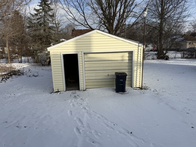 835 Inman St in Akron, OH - Building Photo - Building Photo