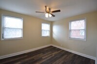 1217 N Augusta Ave photo'