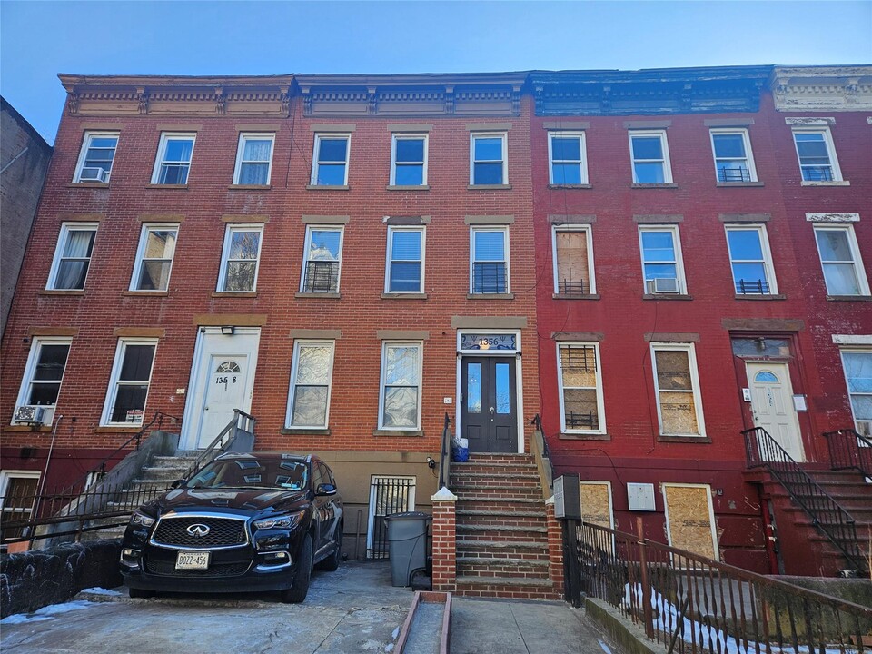 1356 Bergen St in Brooklyn, NY - Building Photo