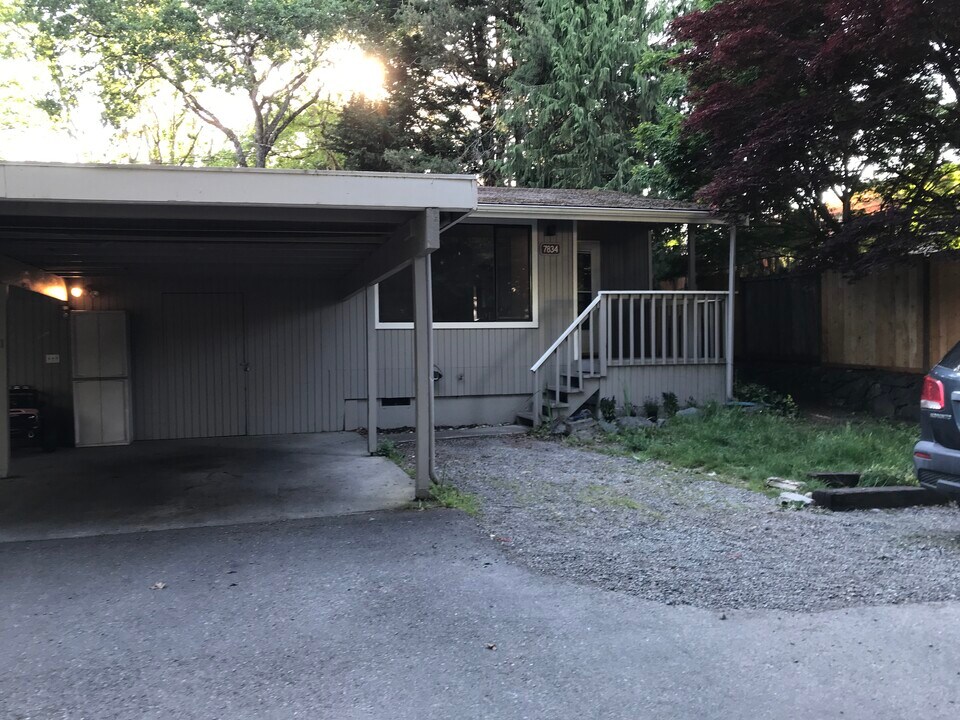 7834 Custer Rd W, Unit 7836 in Lakewood, WA - Building Photo