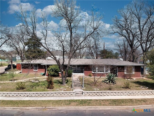 property at 901 Duncan Ave