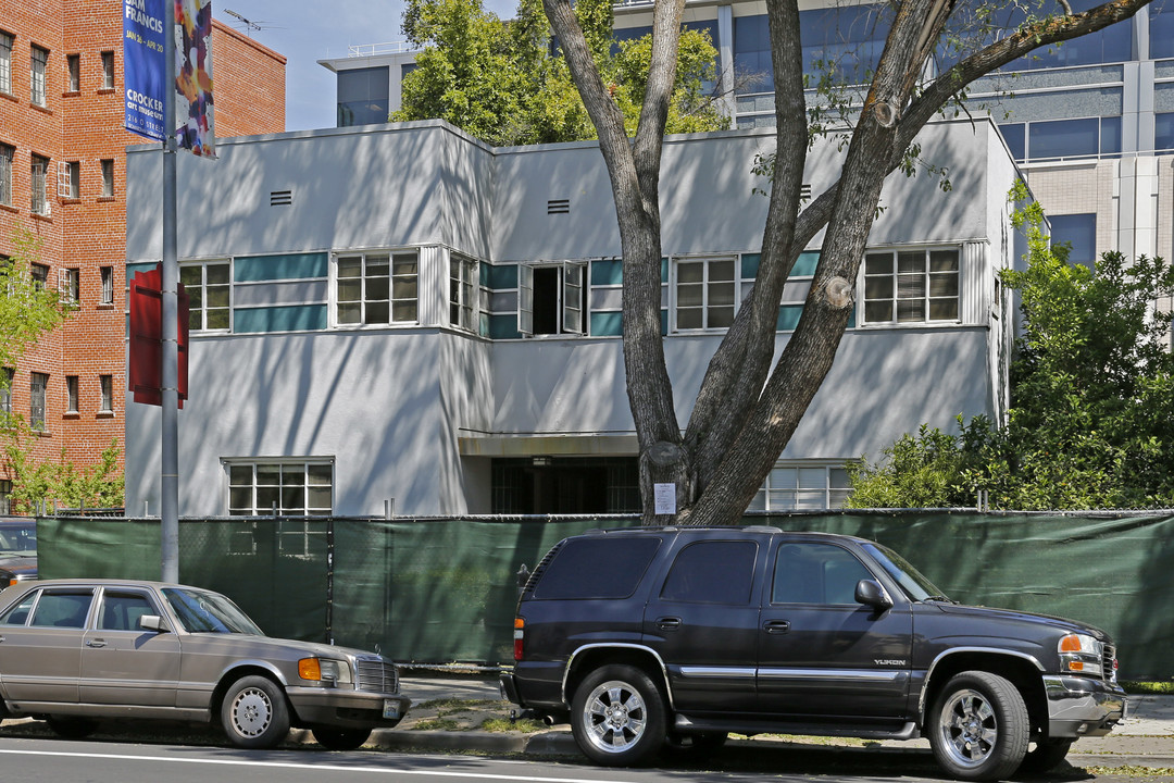 Capitol Gardens in Sacramento, CA - Building Photo