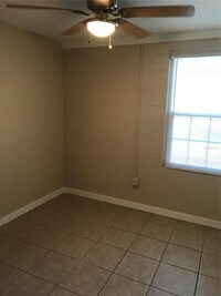 1562 N Tremain St photo'