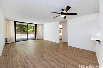 1015 Aoloa Pl in Kailua, HI - Foto de edificio - Building Photo