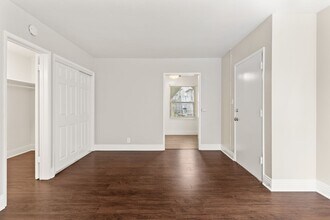 201-209 E 12th Street in Long Beach, CA - Building Photo - Interior Photo