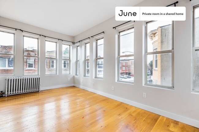 Room in Shared 5 bed/2 bath home, Unit E in Queens, NY - Building Photo - Building Photo