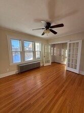 18 Roger St, Unit 18 Roger st Second Floor in Hartford, CT - Building Photo - Building Photo