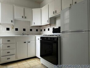 9 James St in Brookline, MA - Building Photo - Building Photo