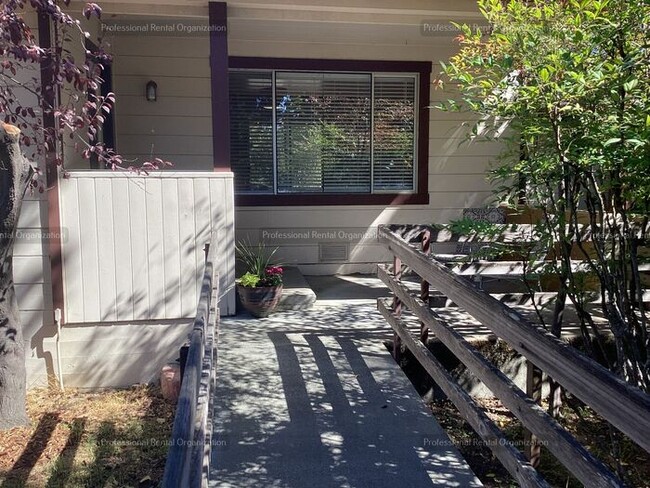 885 CA-116 in Sebastopol, CA - Building Photo - Building Photo