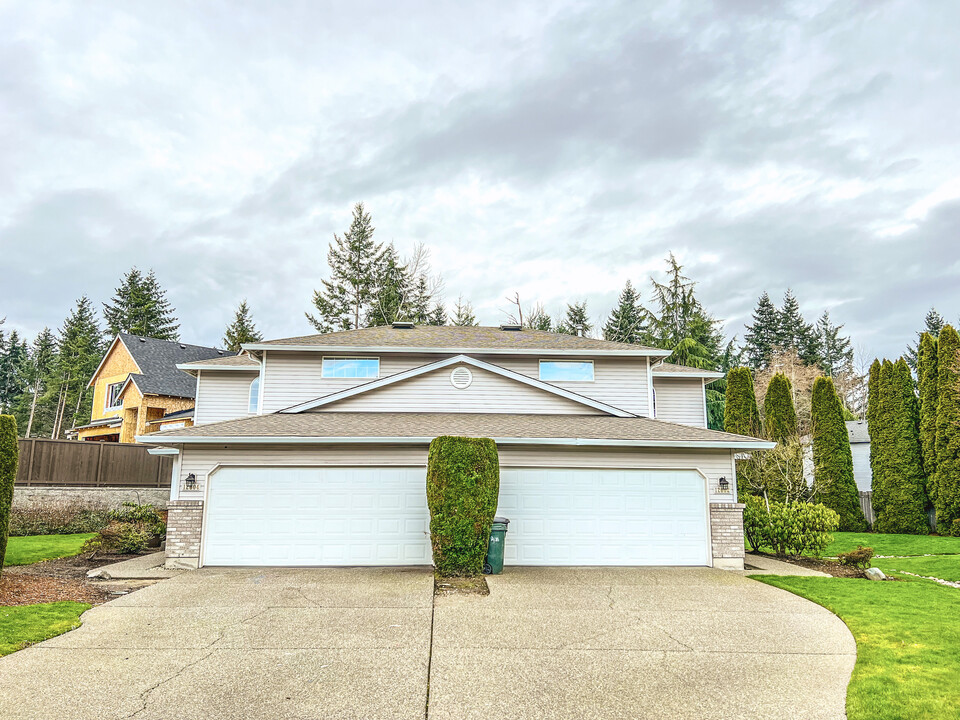 12604 119th Street Ct E in Puyallup, WA - Building Photo