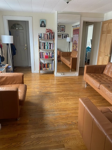 30 Hanson St, Unit 3T in Somerville, MA - Building Photo