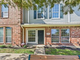 1001 Krenek Tap Rd in College Station, TX - Building Photo