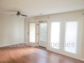2328 W Vandalia Rd in Greensboro, NC - Building Photo - Building Photo