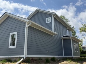 910 N Maple St in Bloomington, IN - Building Photo - Building Photo