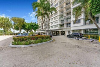1865 NE 79th St in North Bay Village, FL - Building Photo - Building Photo