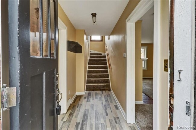 22101 Francis St, Unit 0525 in Dearborn, MI - Building Photo - Building Photo